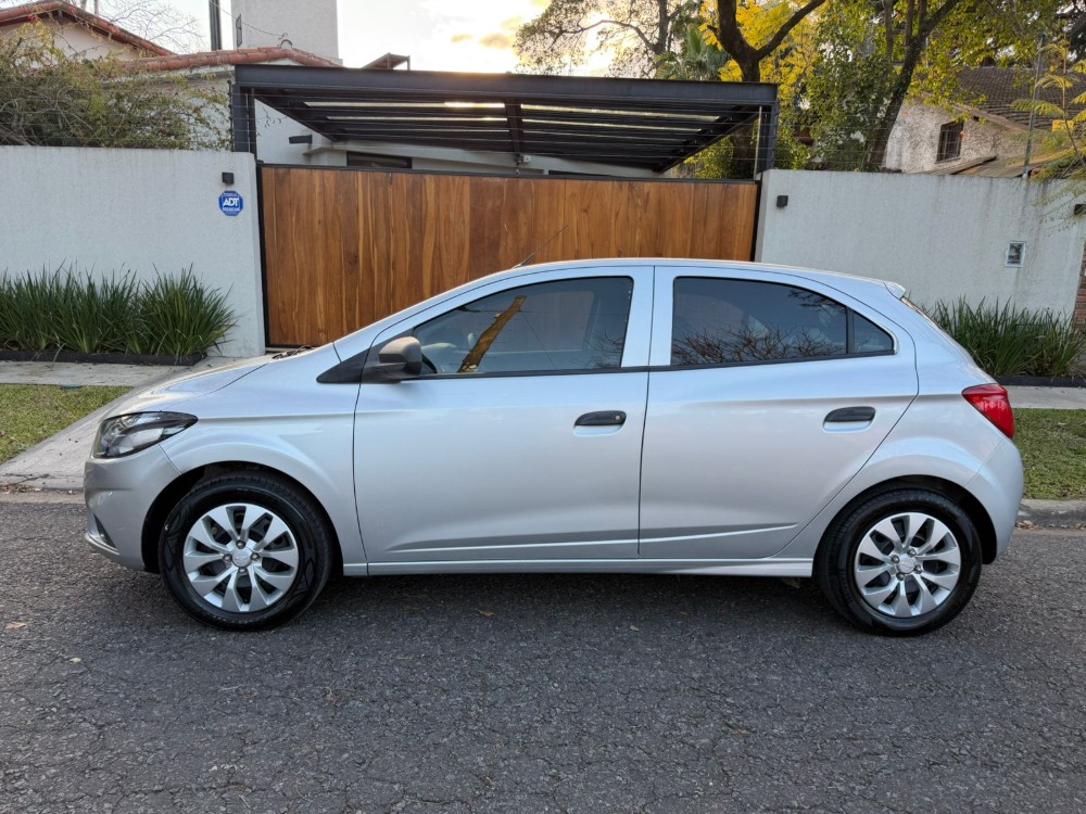 Chevrolet Onix LT — foto 7